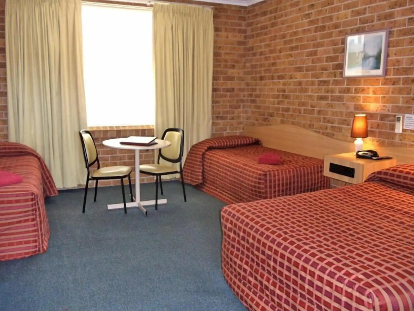 Town & Country Motor Inn