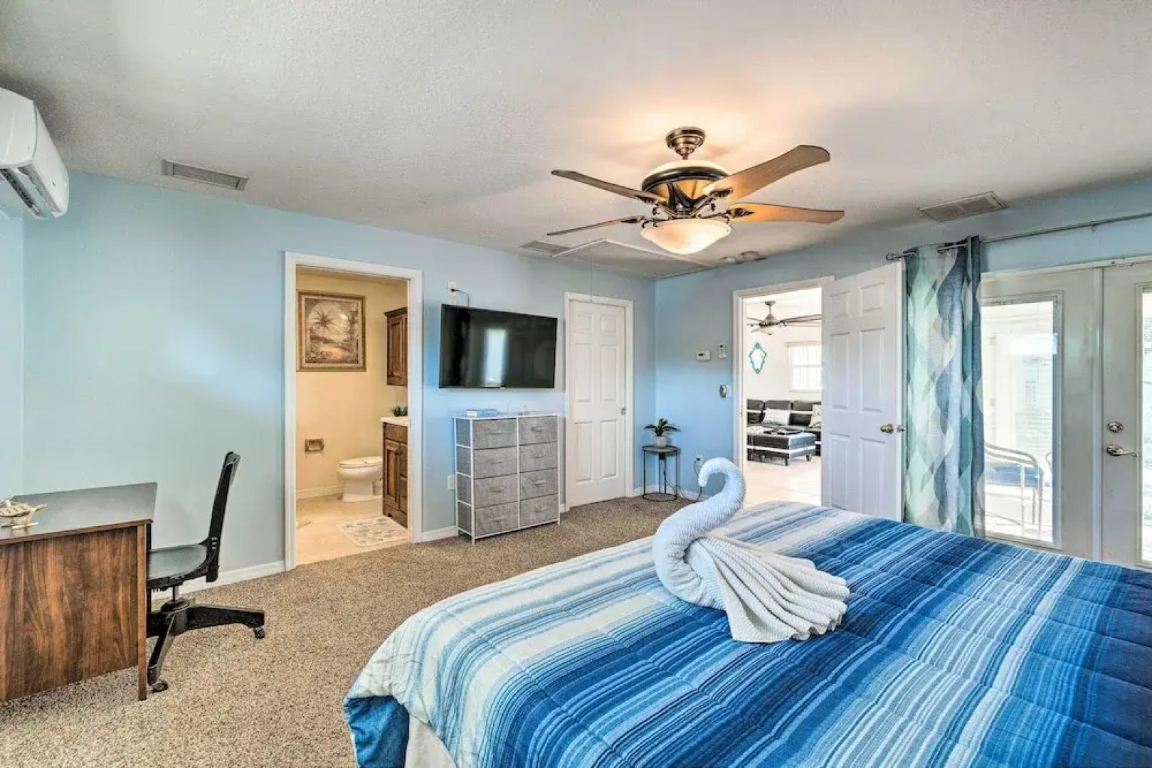 6 Mi to Beach: Bradenton Home w/ Pool & Yard