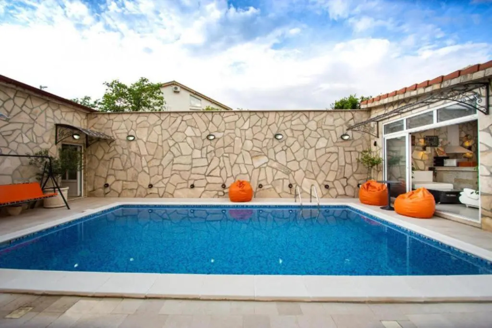 Cozy Studio with Shared Pool in Prčanj Montenegro