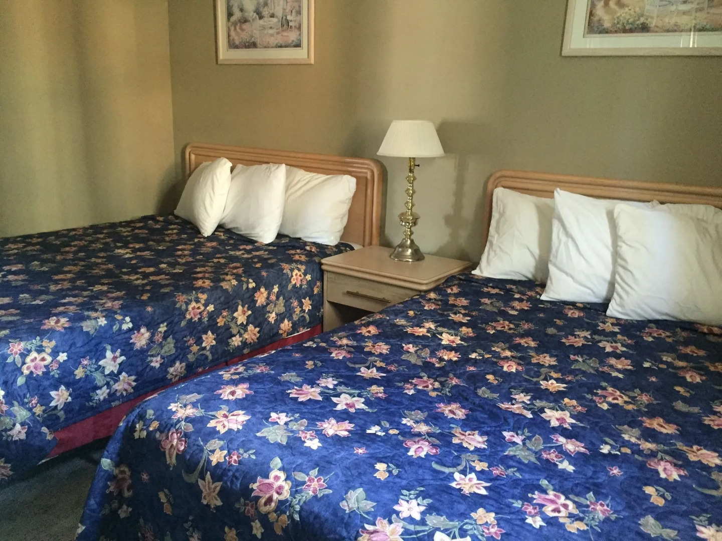 Niagara Falls Courtside Inn