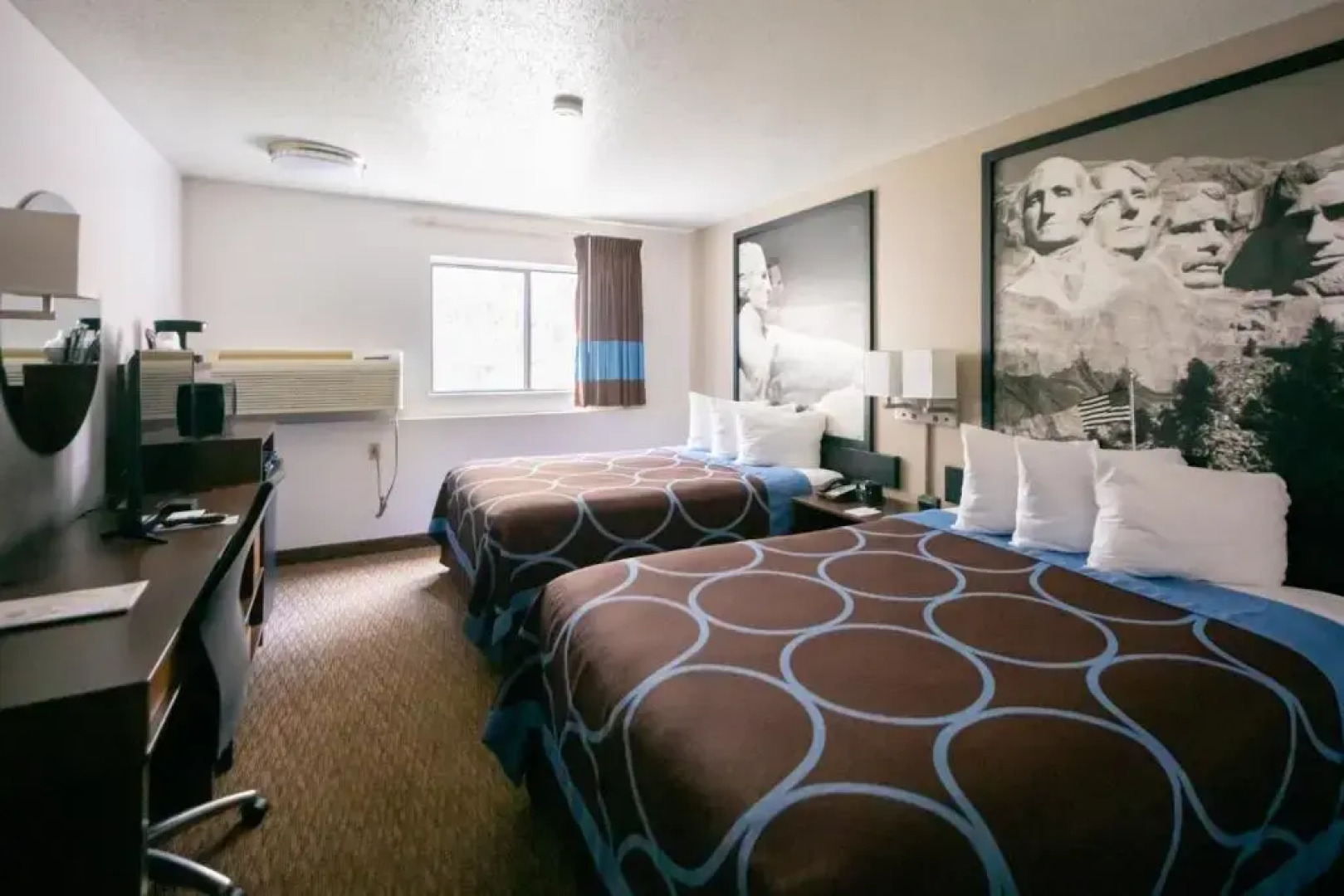 Super 8 Custer/Crazy Horse Area