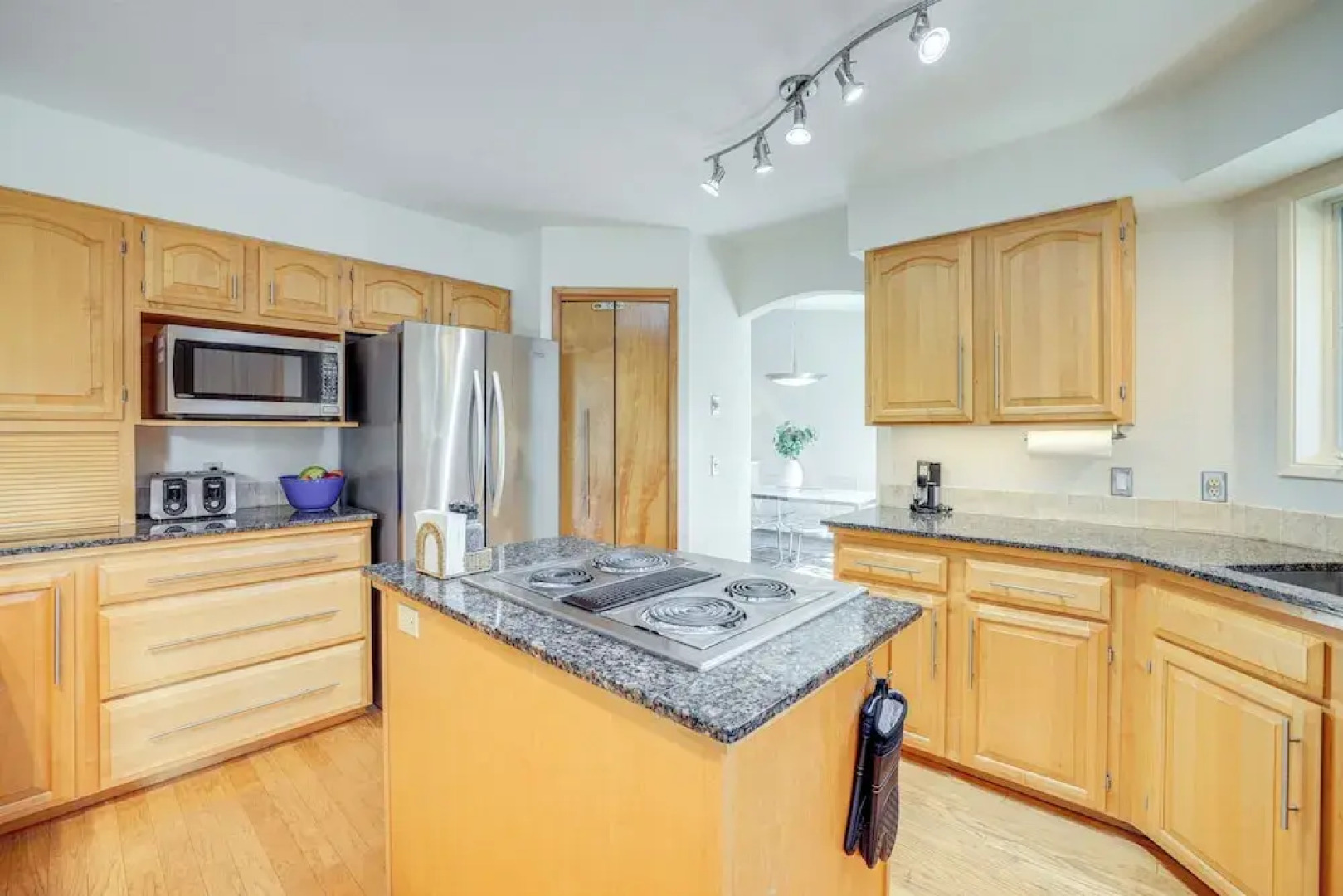 Sudden Valley Home ~ 1 Block to Lake Whatcom!