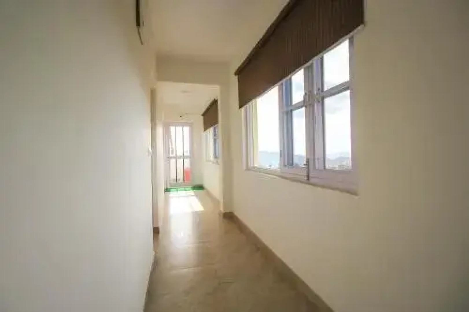 Gliders Holiday Inn by OYO Rooms