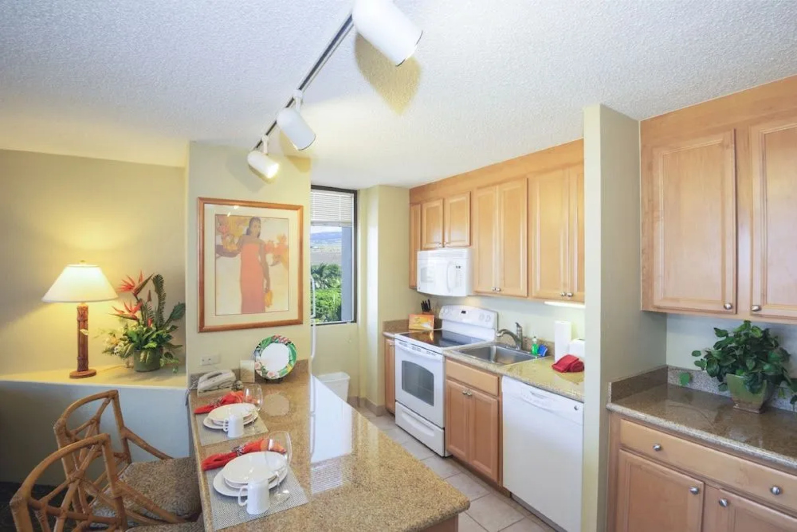 Kaanapali Shores Studio 742 Studio Bedroom Condo by RedAwning