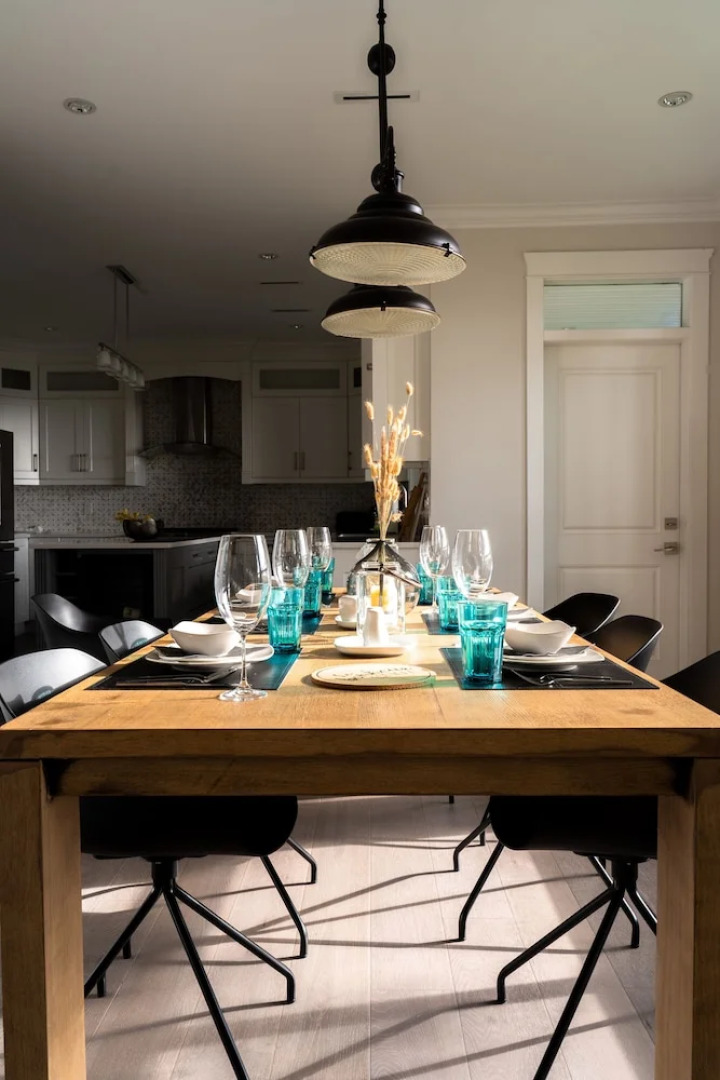 Luxury house with 3 bedrooms and 1 office