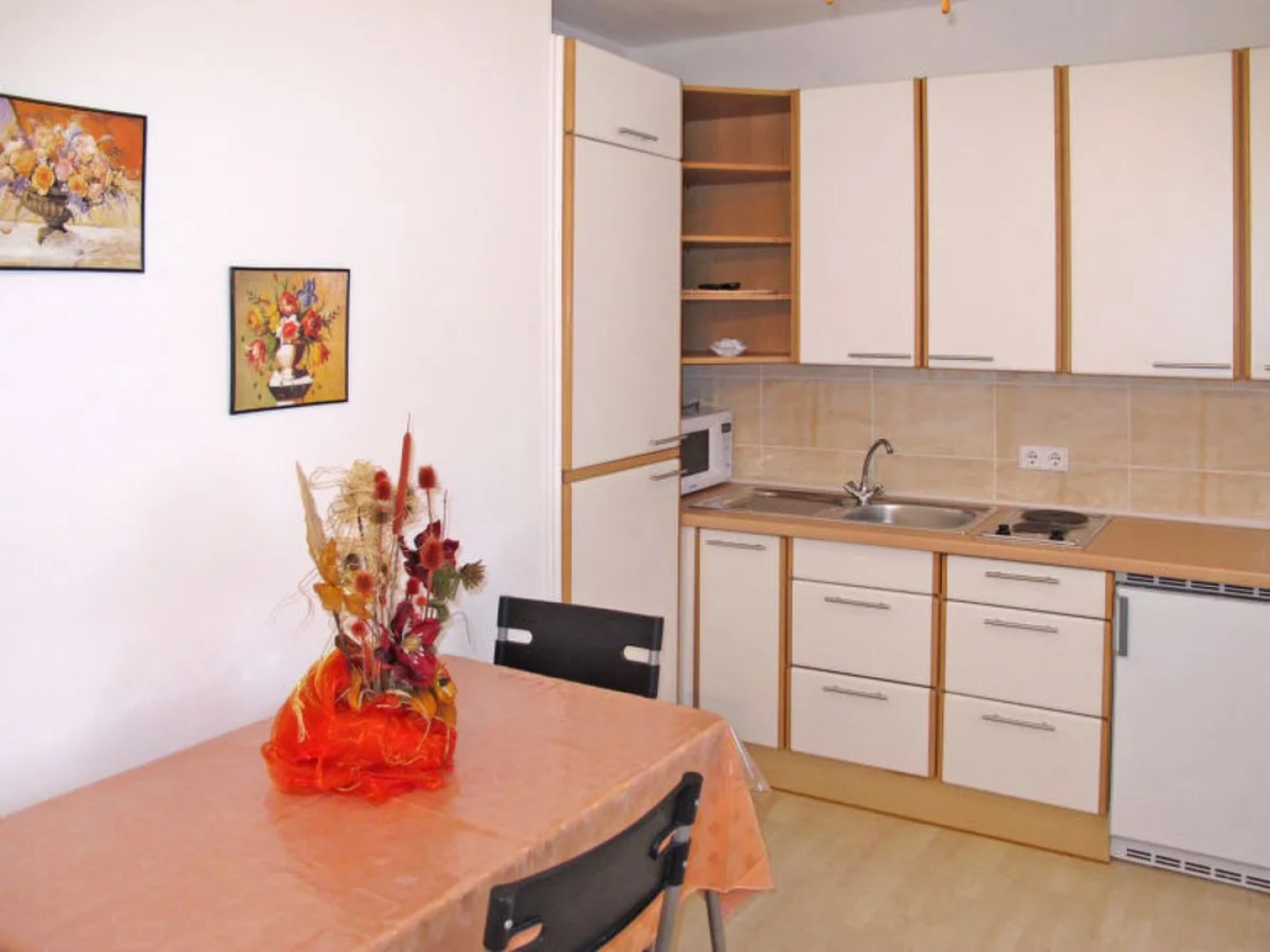 Five-Bedroom Holiday Home in Rovanjska