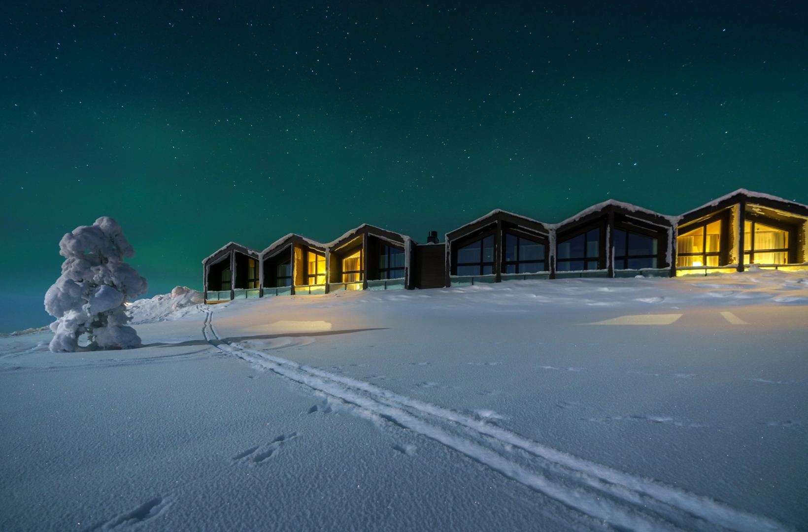 Star Arctic Hotel & Activities