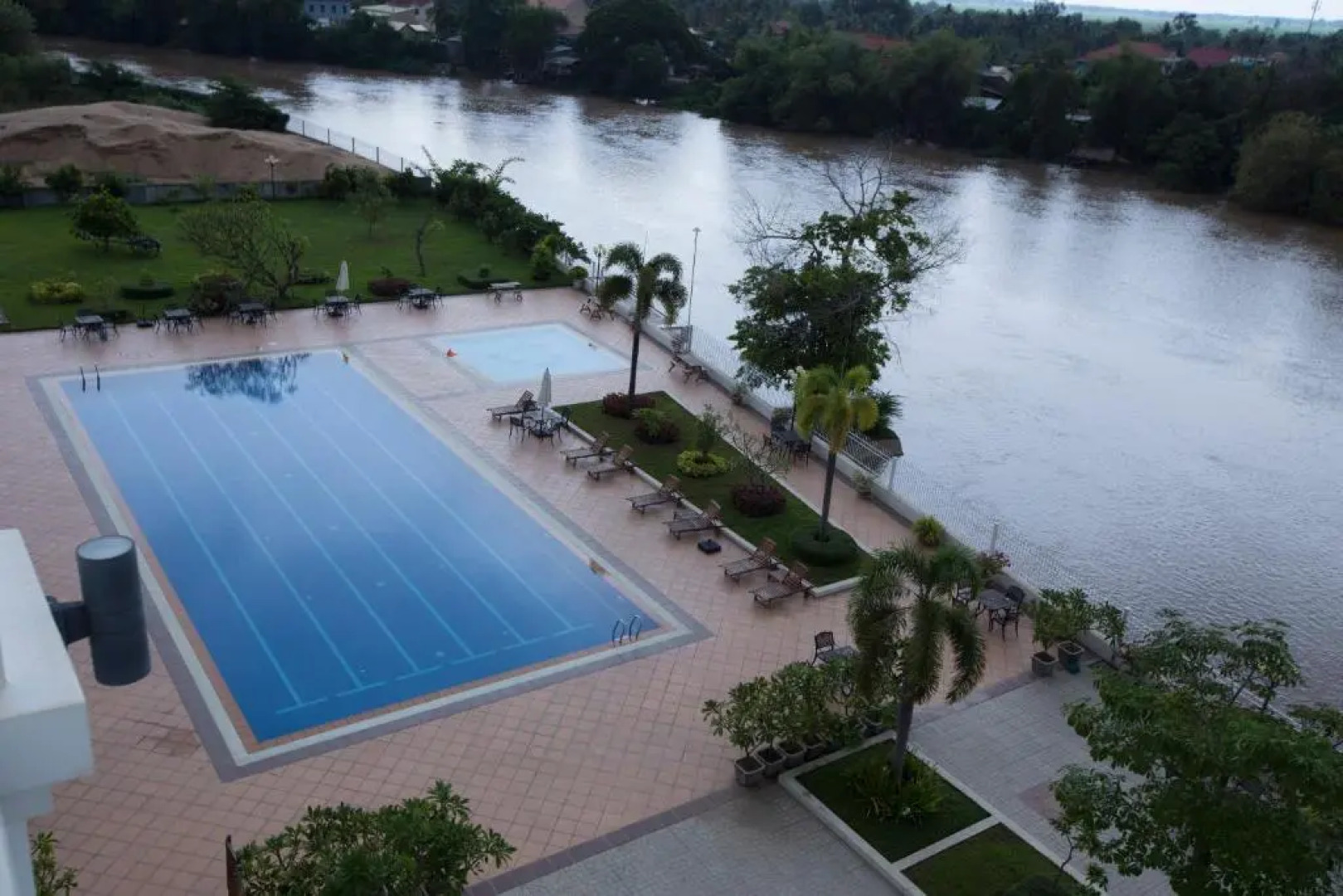 Pursat Riverside Hotel and Spa