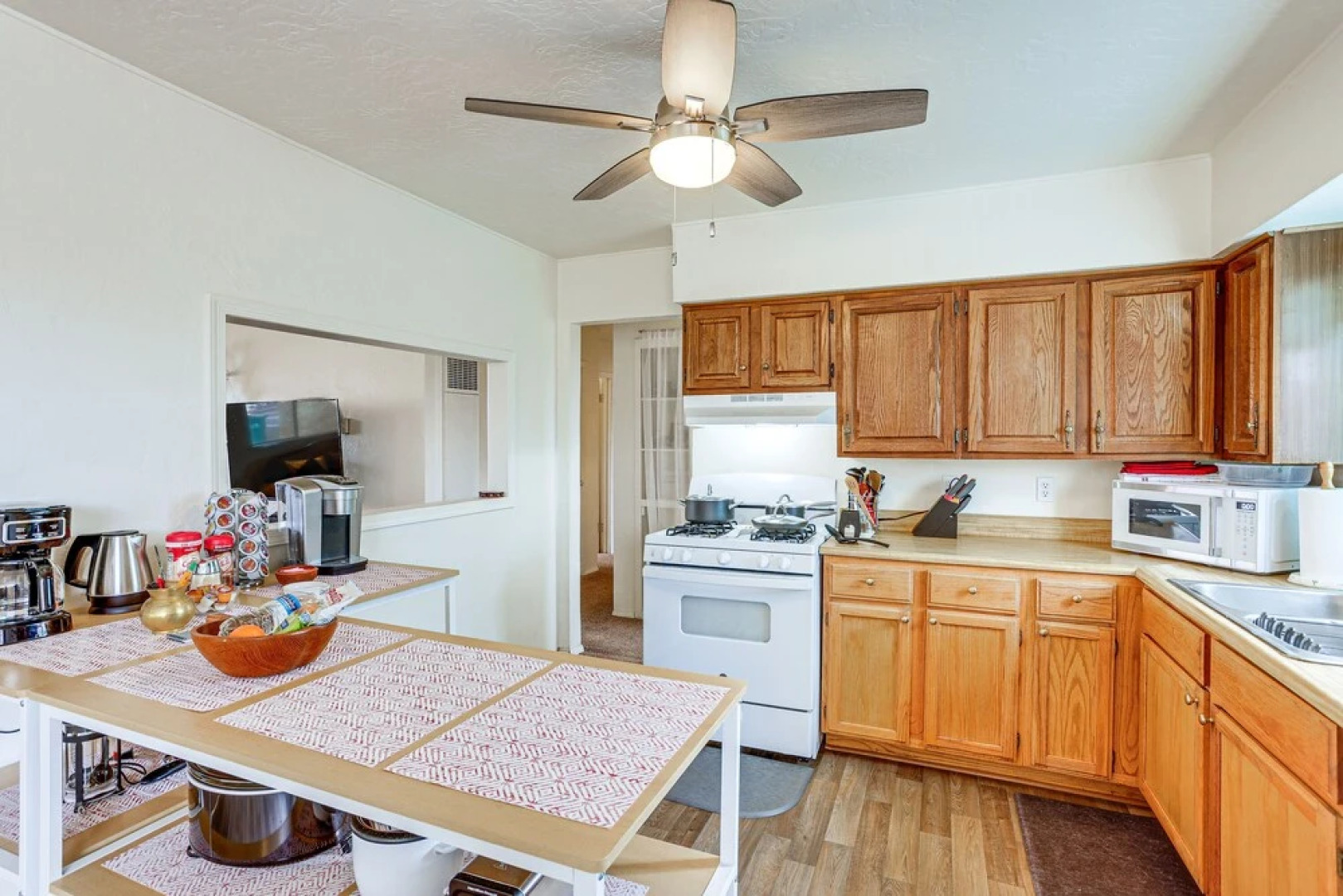 Farmington Family House: 4 Mi to Lake!