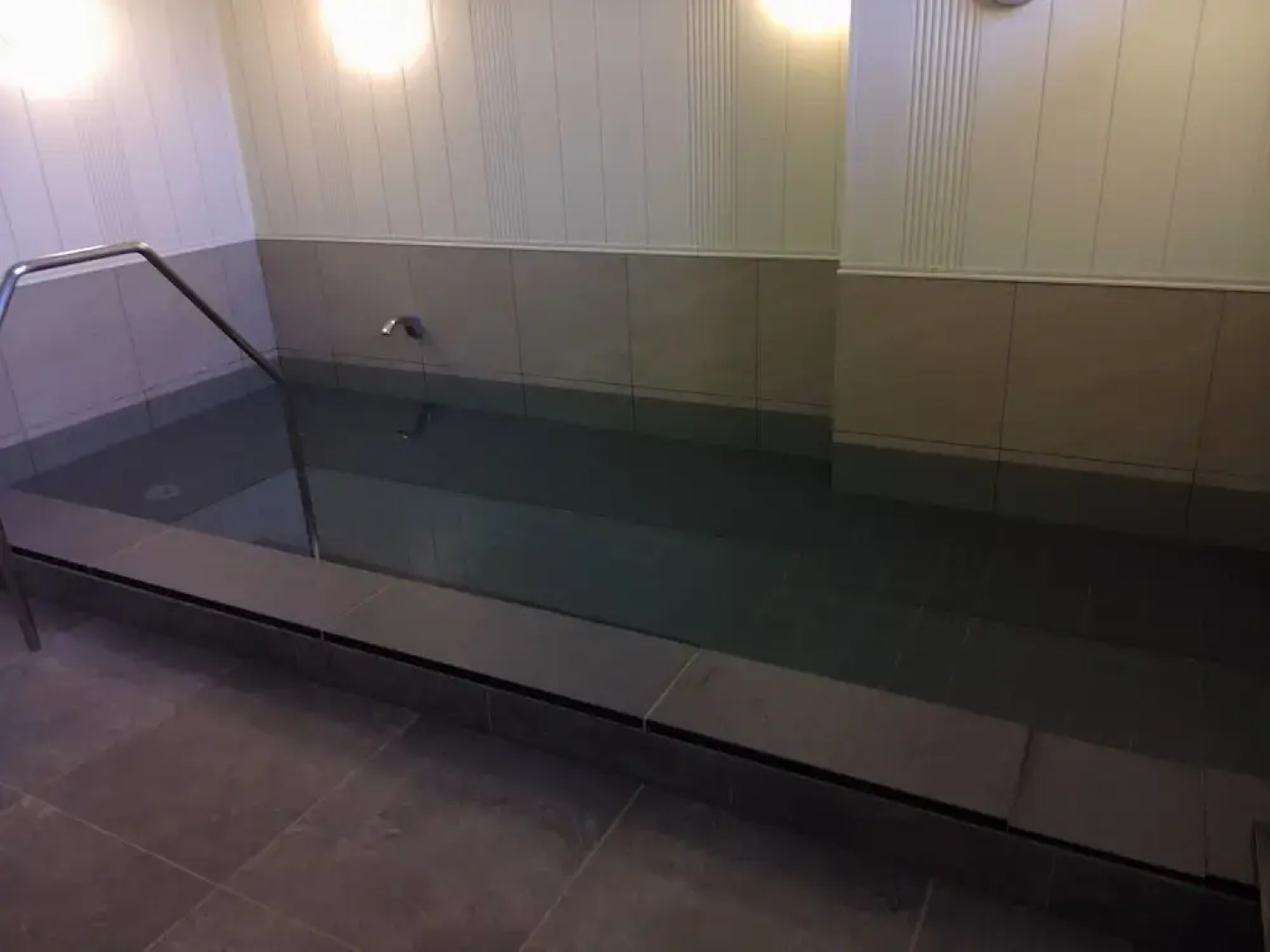 Hotel Crown Hills Goi