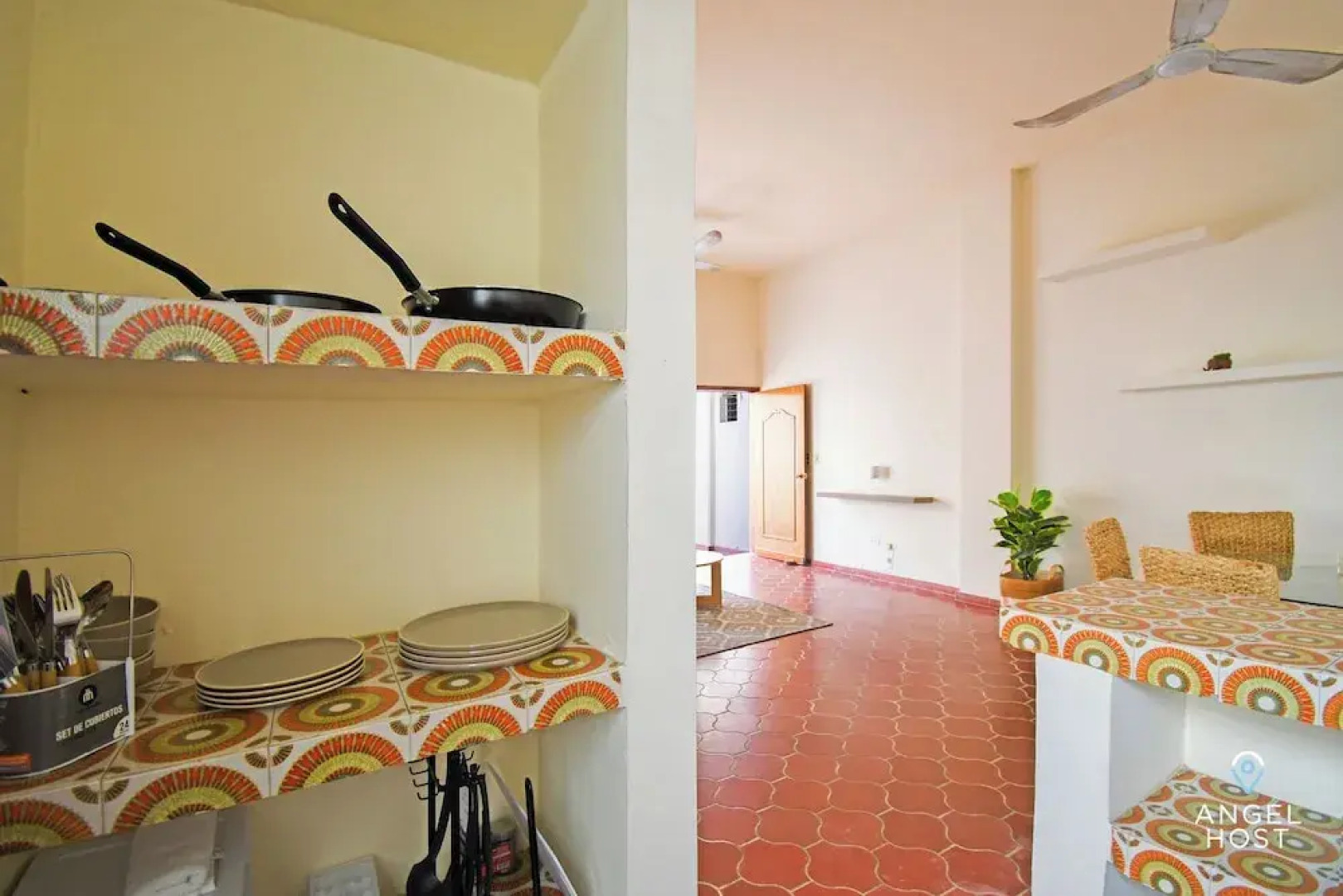 Colorful Zen APTs 2 Blocks to the Beach