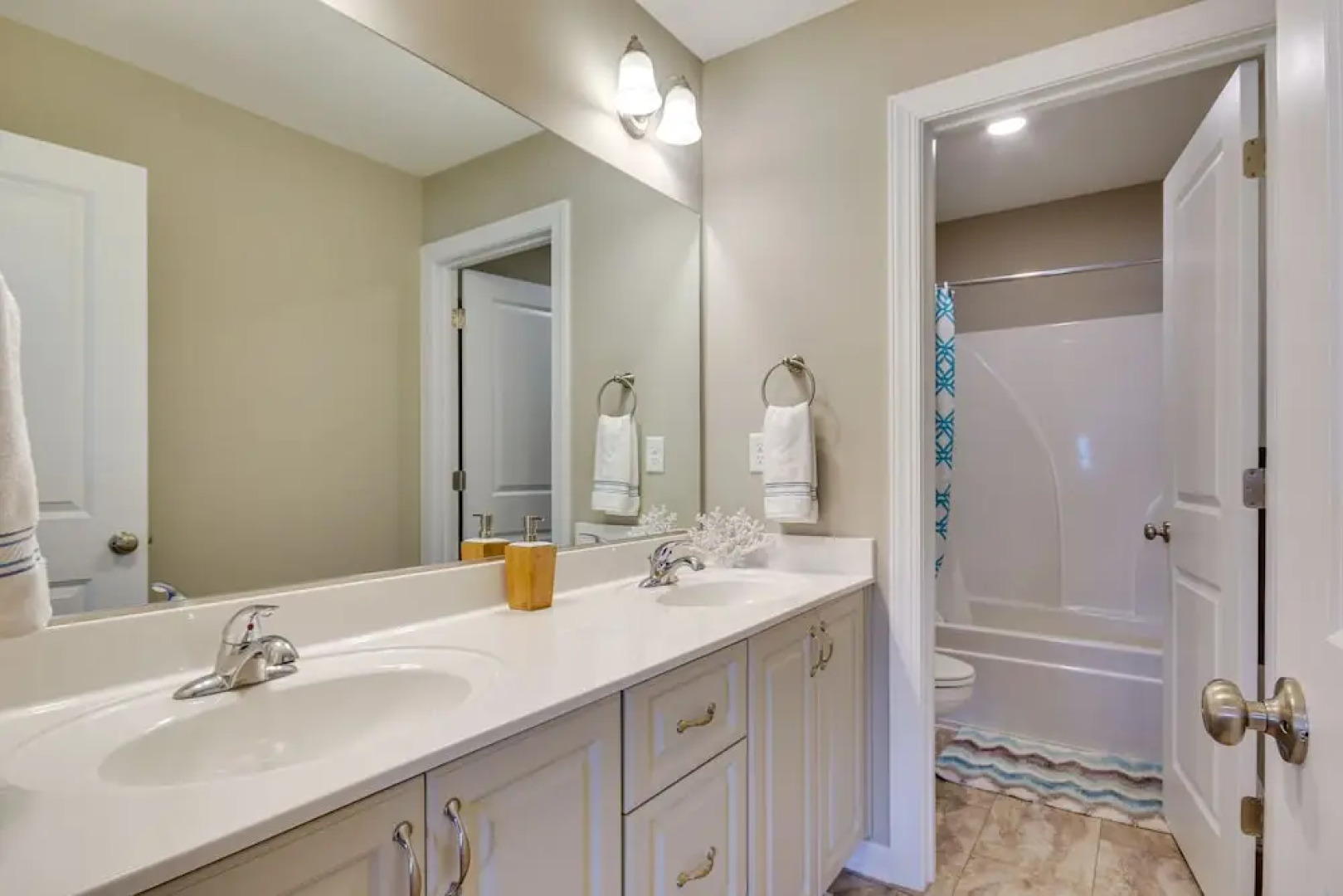 Quaint Grovetown Getaway w/ Private Hot Tub!