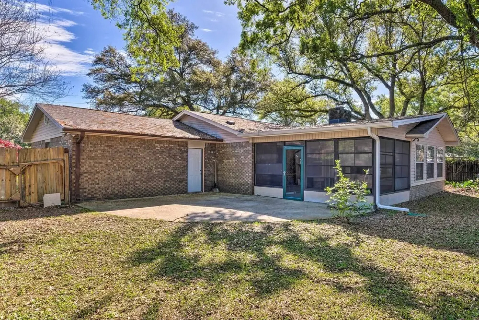 Tranquil Pensacola Vacation Rental With Fire Pit!