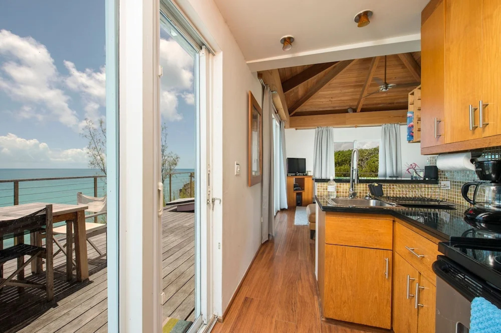 Touch of Class 1BR by Eleuthera Vacation Rentals