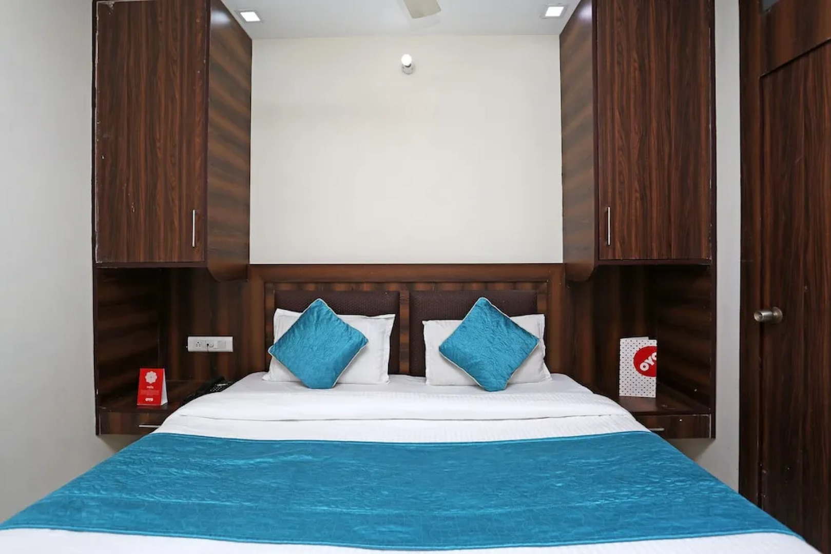 OYO 1355 Hotel Dream