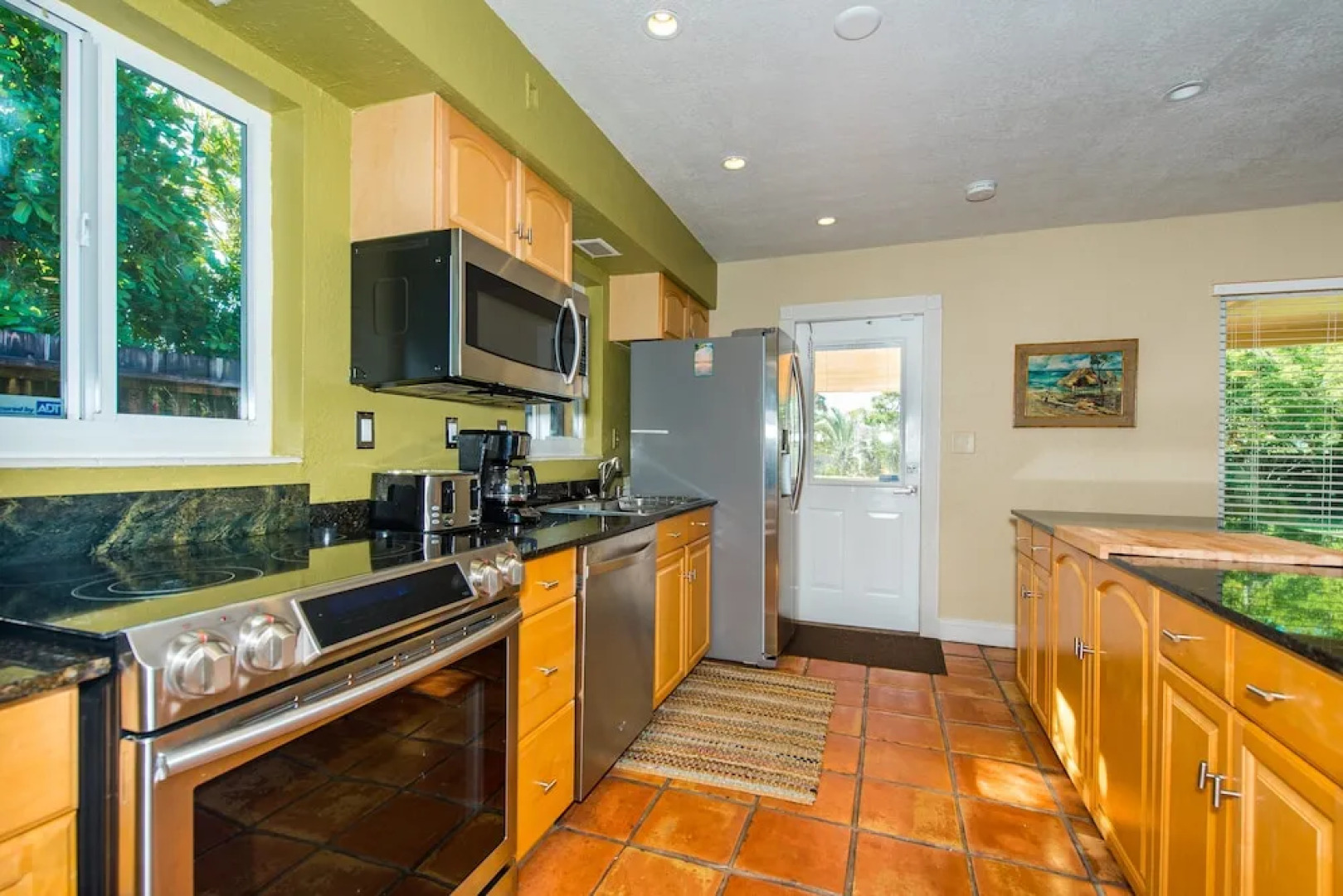 Lush Oasis Home - 2 Br home by RedAwning