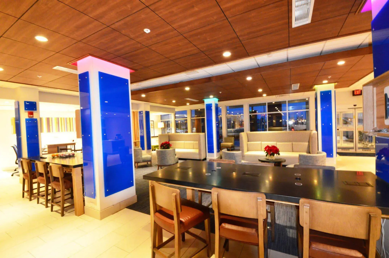 Holiday Inn Express & Suites Toledo West by IHG