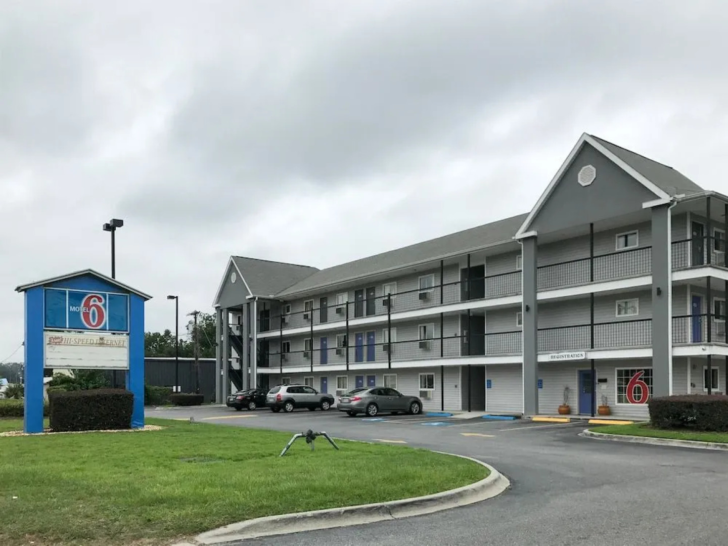 Motel 6 Savannah, GA