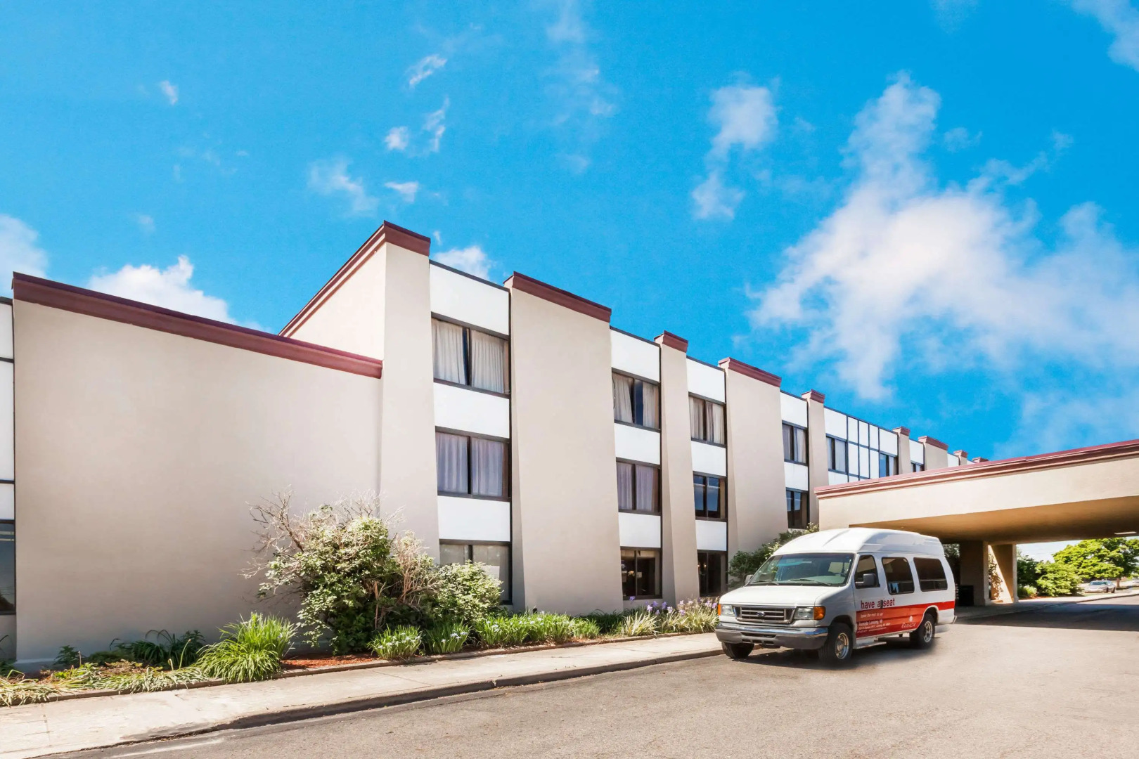 Clarion Hotel & Conference Center Lansing West