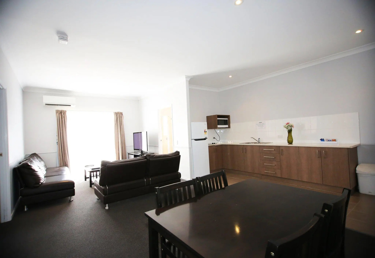 Roma Inland Motor Inn