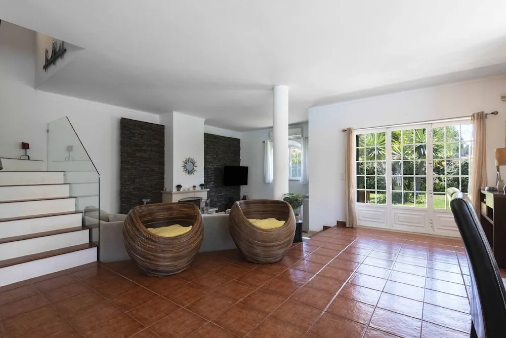 Sesimbra Stylish Villa by Homing