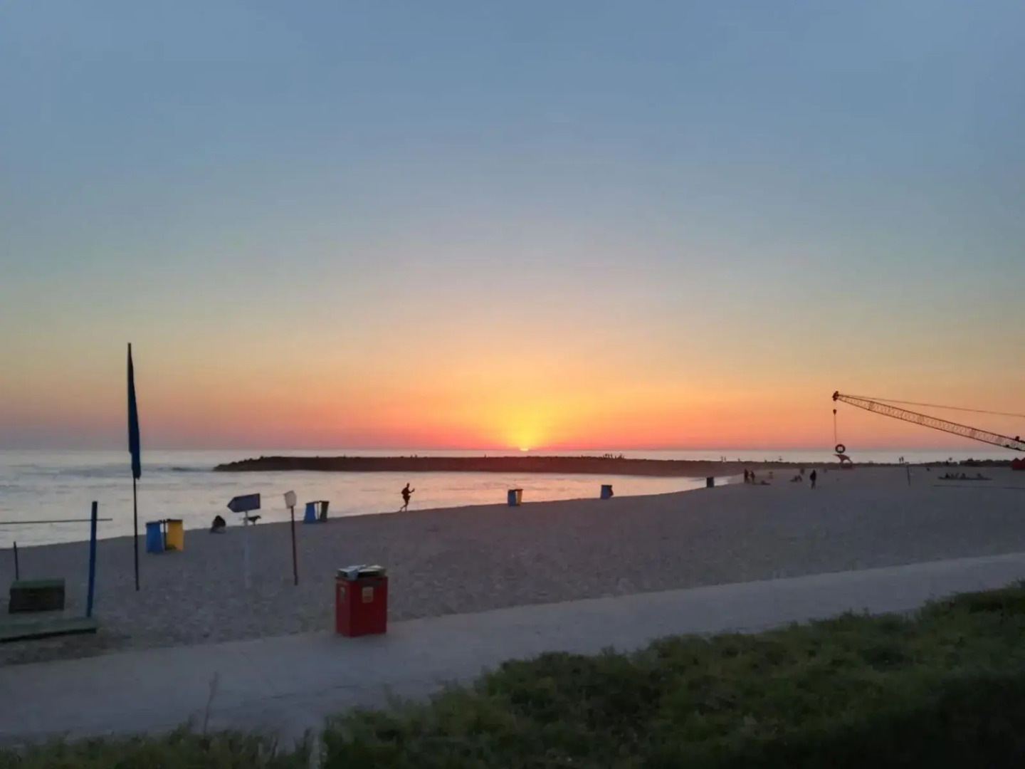 Blue Twenty Two - Espinho / Oporto Beach