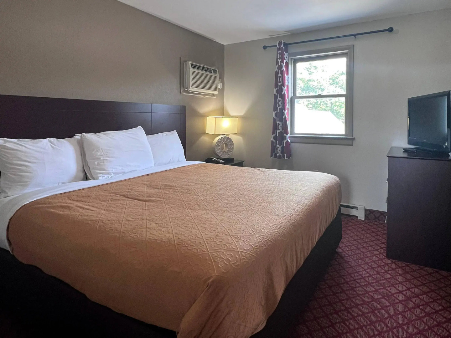 Rodeway Inn & Suites Hershey Chocolate Avenue