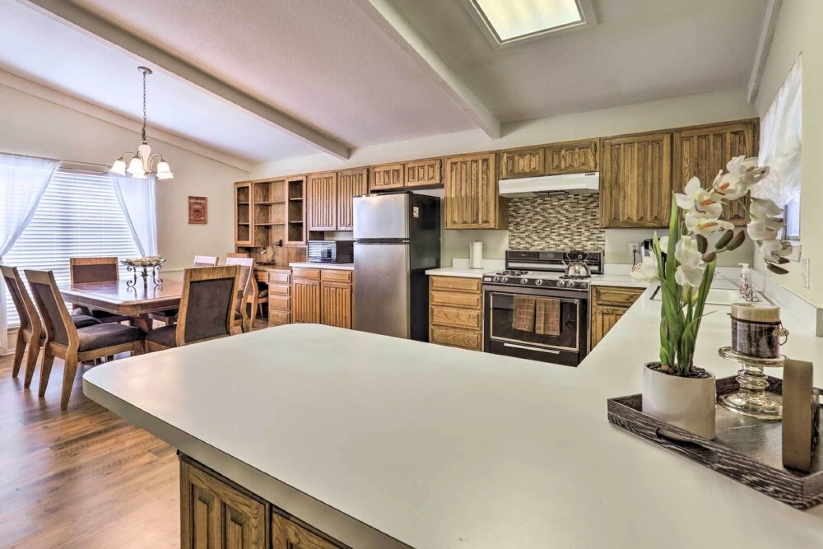 Granbury Getaway w/ Lake Views: 2 Mi to Downtown!