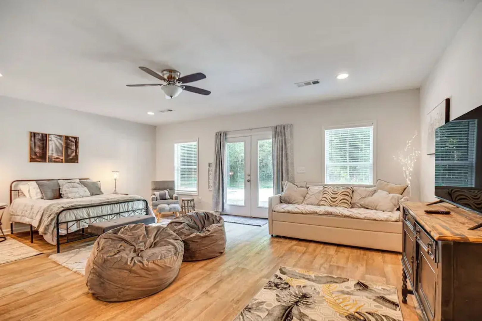 Pet-friendly Georgia Apartment: 8 Mi to Athens!