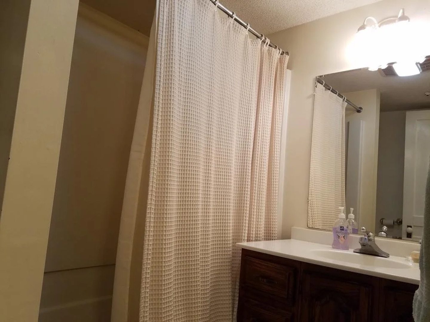 1860 House Inn and Vacation Rental Home