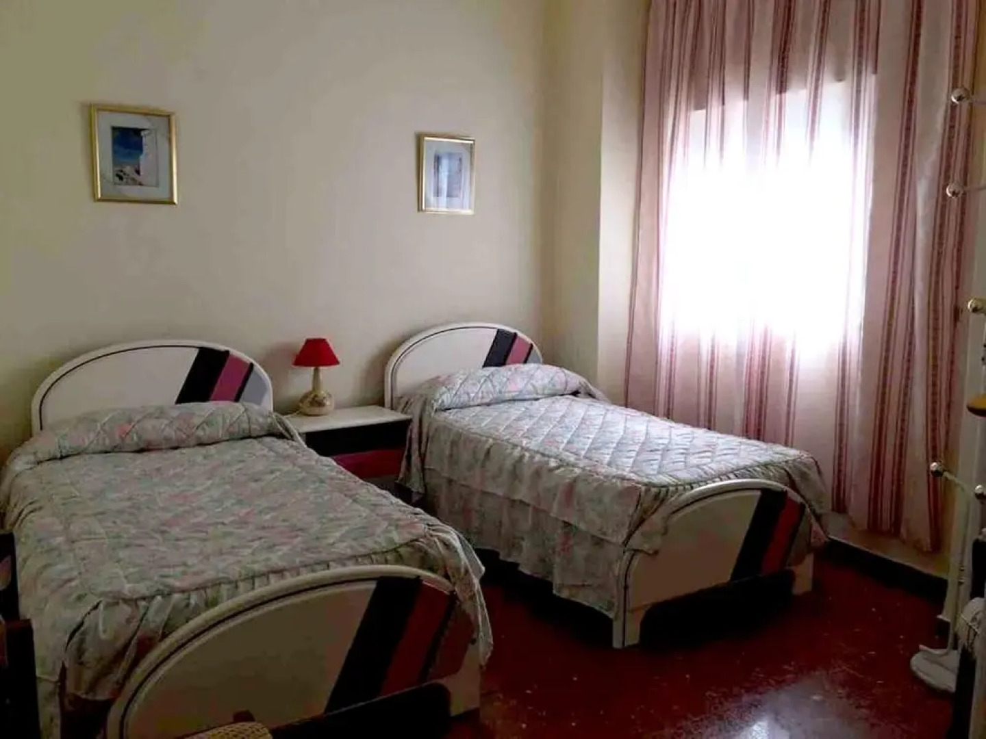 House With 2 Bedrooms in Pinos del Valle, With Terrace - 37 km From the Beach