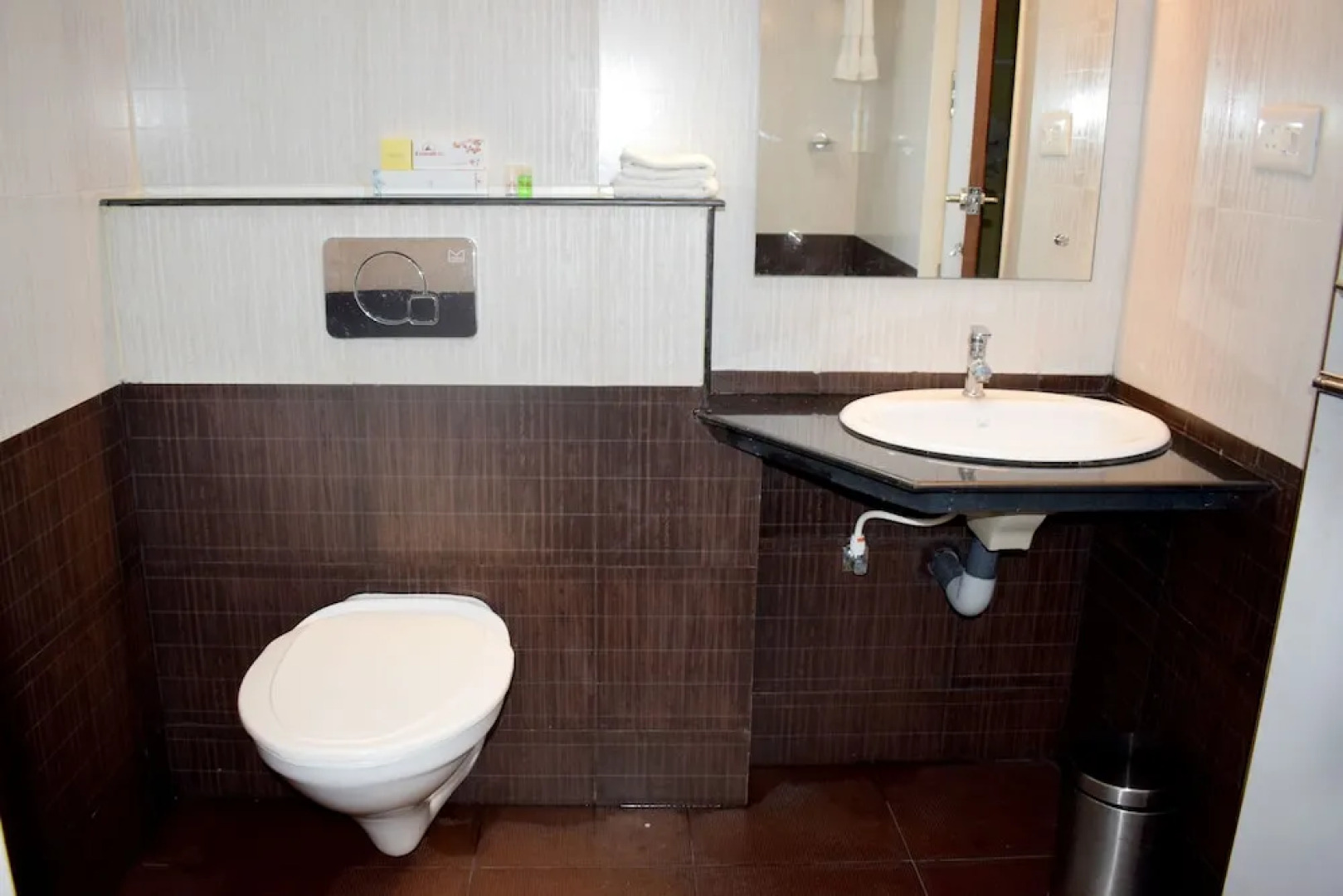 Nakshatra Emerald Inn