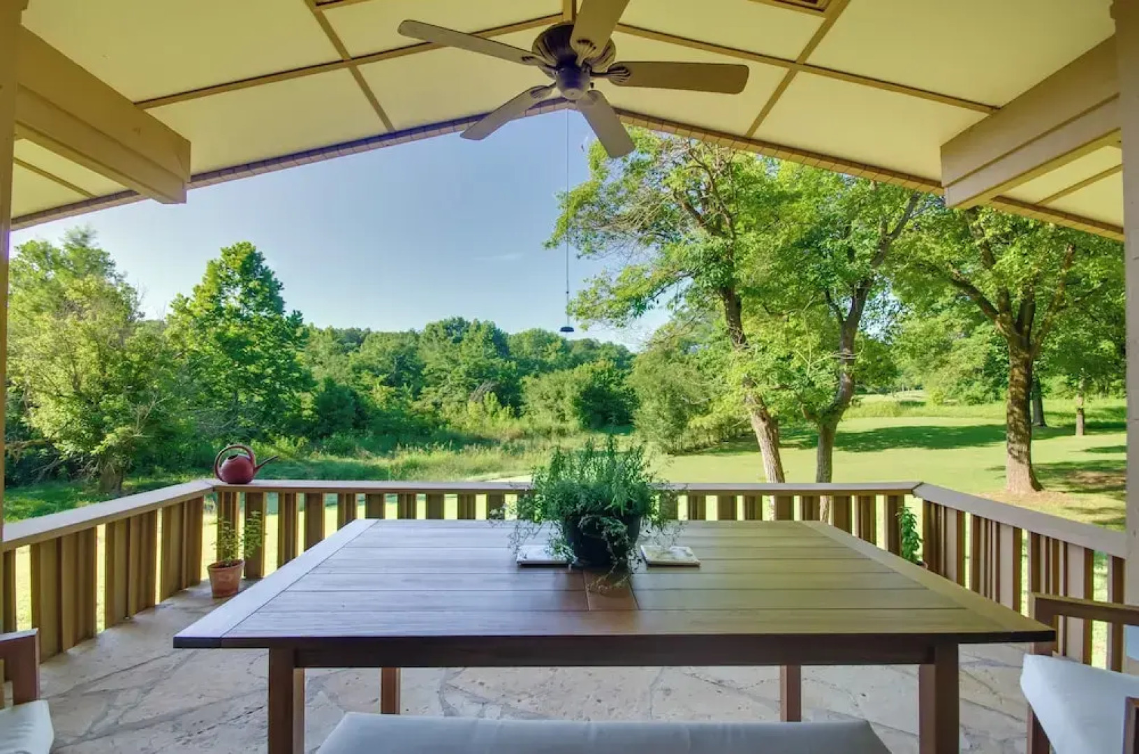 Tranquil Mid-century Modern Cottage w/ Forest View