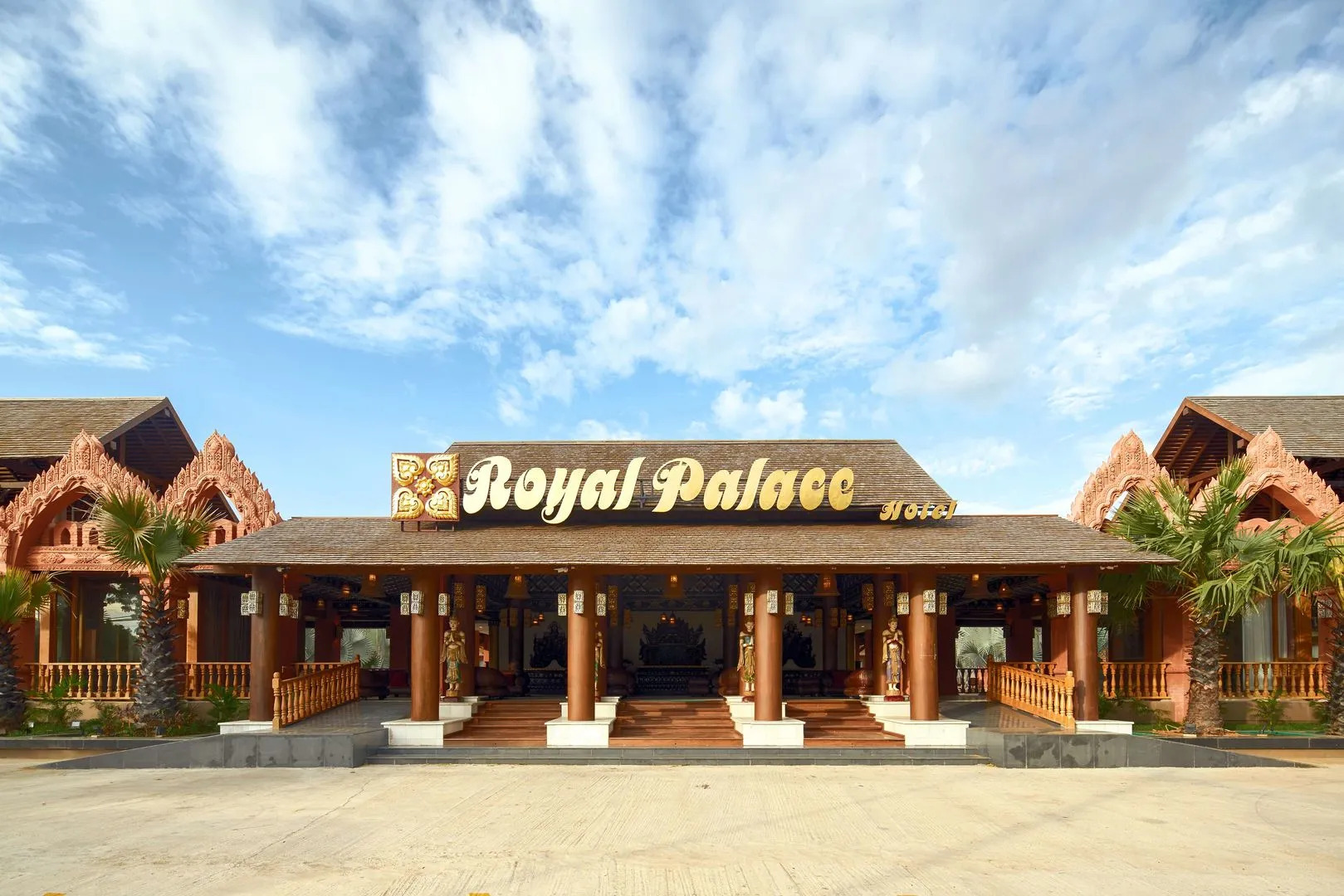 Royal Palace Hotel