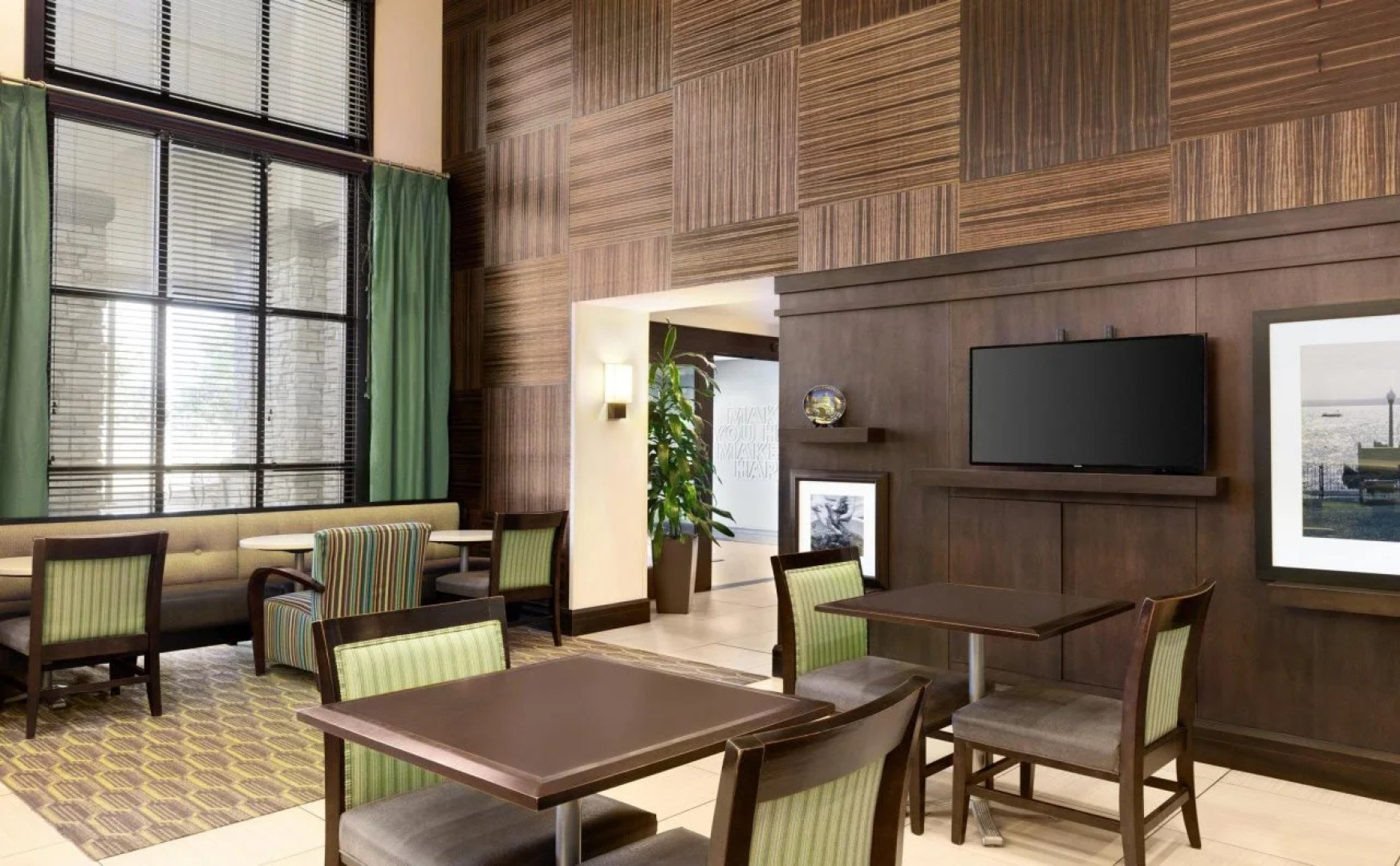 Hampton Inn & Suites West Sacramento