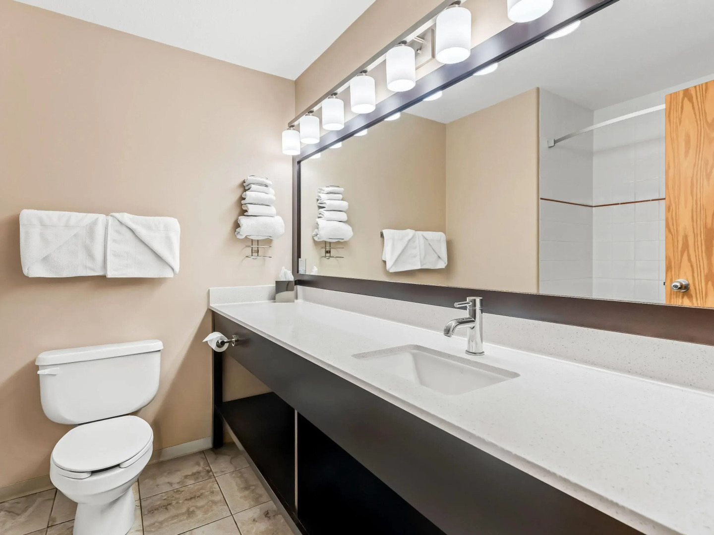 Super 8 by Wyndham Meadow Lake