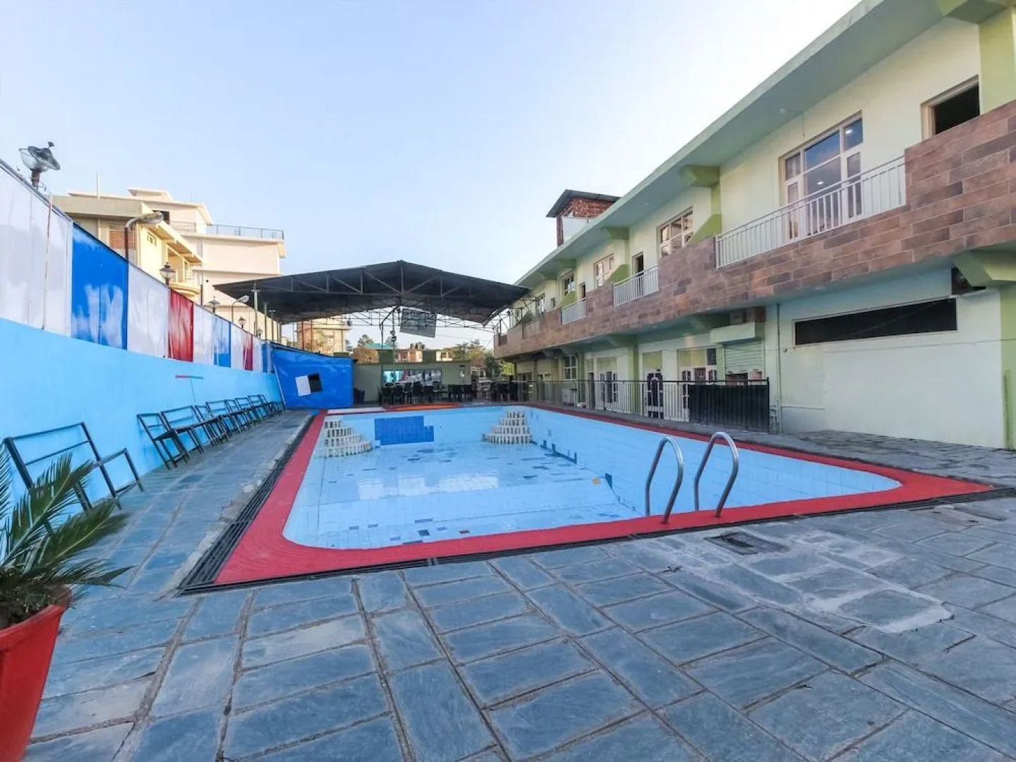 OYO 26672 Funky Town