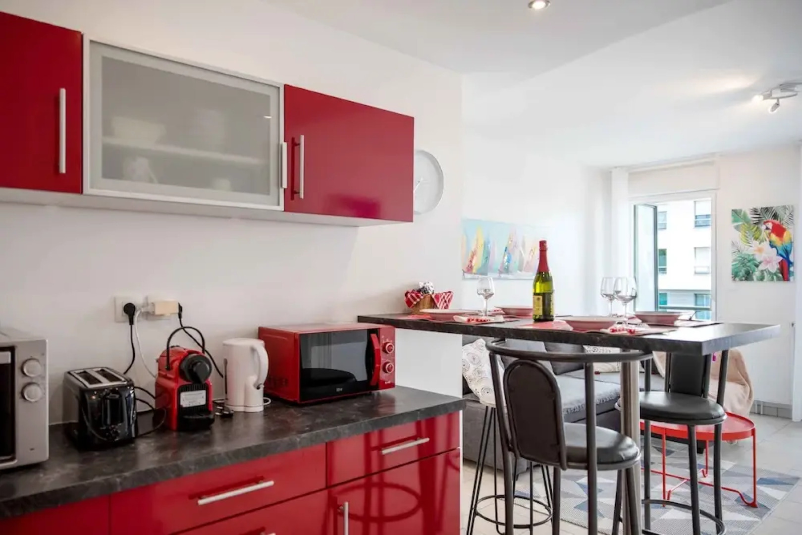 Appartement cessonnais avec terrasse et parking