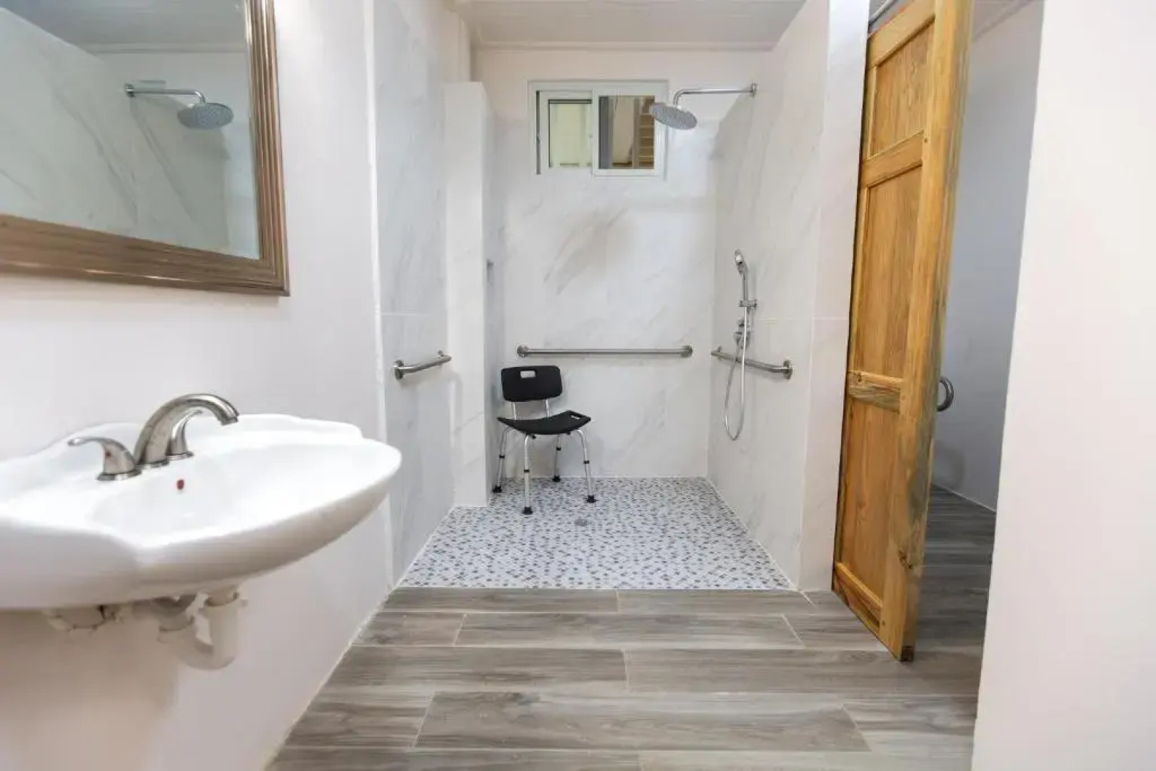 Sea Eye Hotel - Laguna Building