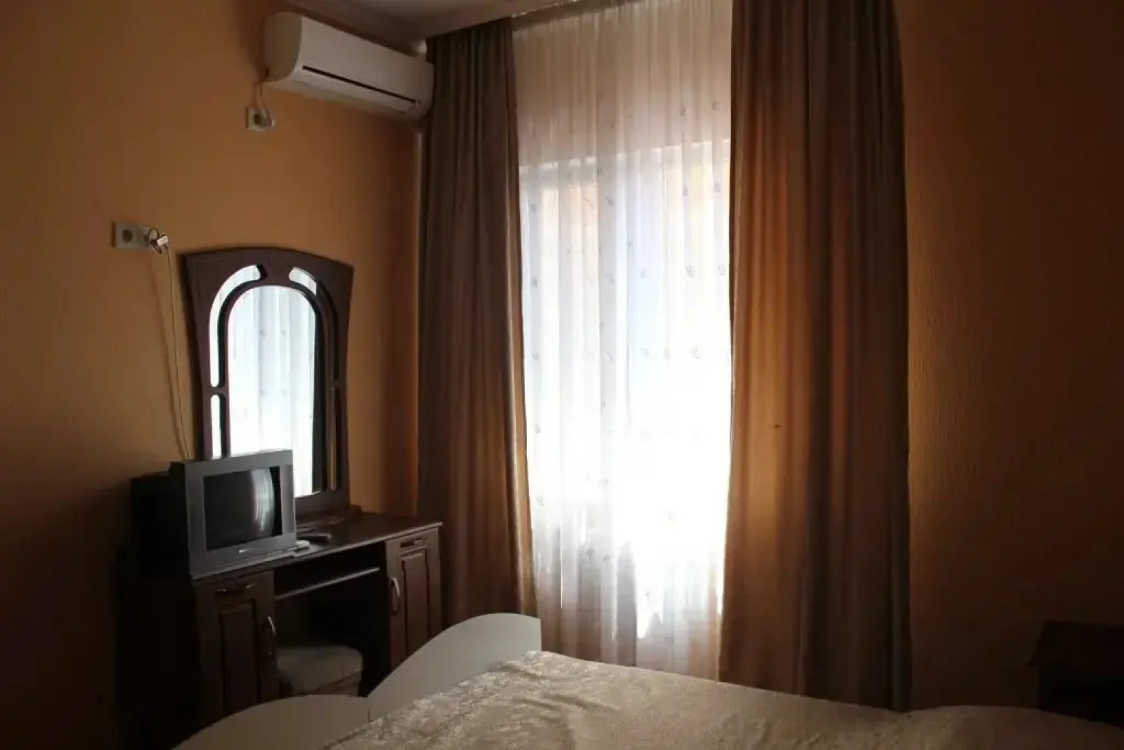 Lora Guest House
