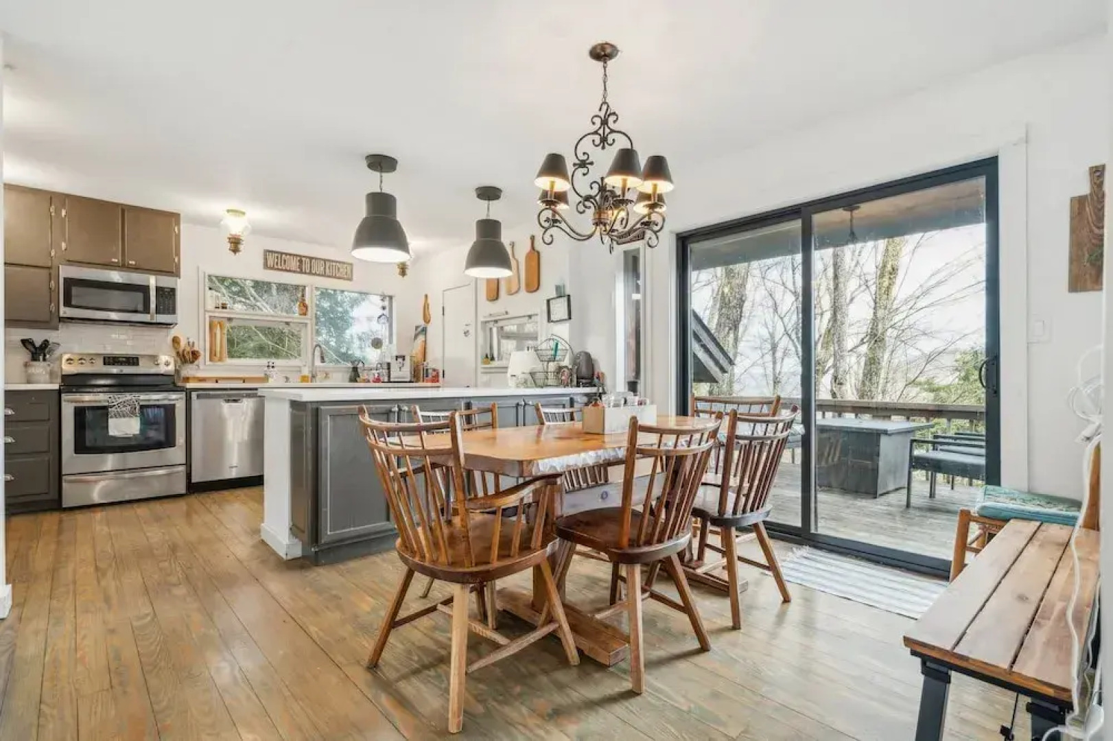 Serene Architect-designed Vermont Chalet 4 Bedroom Home