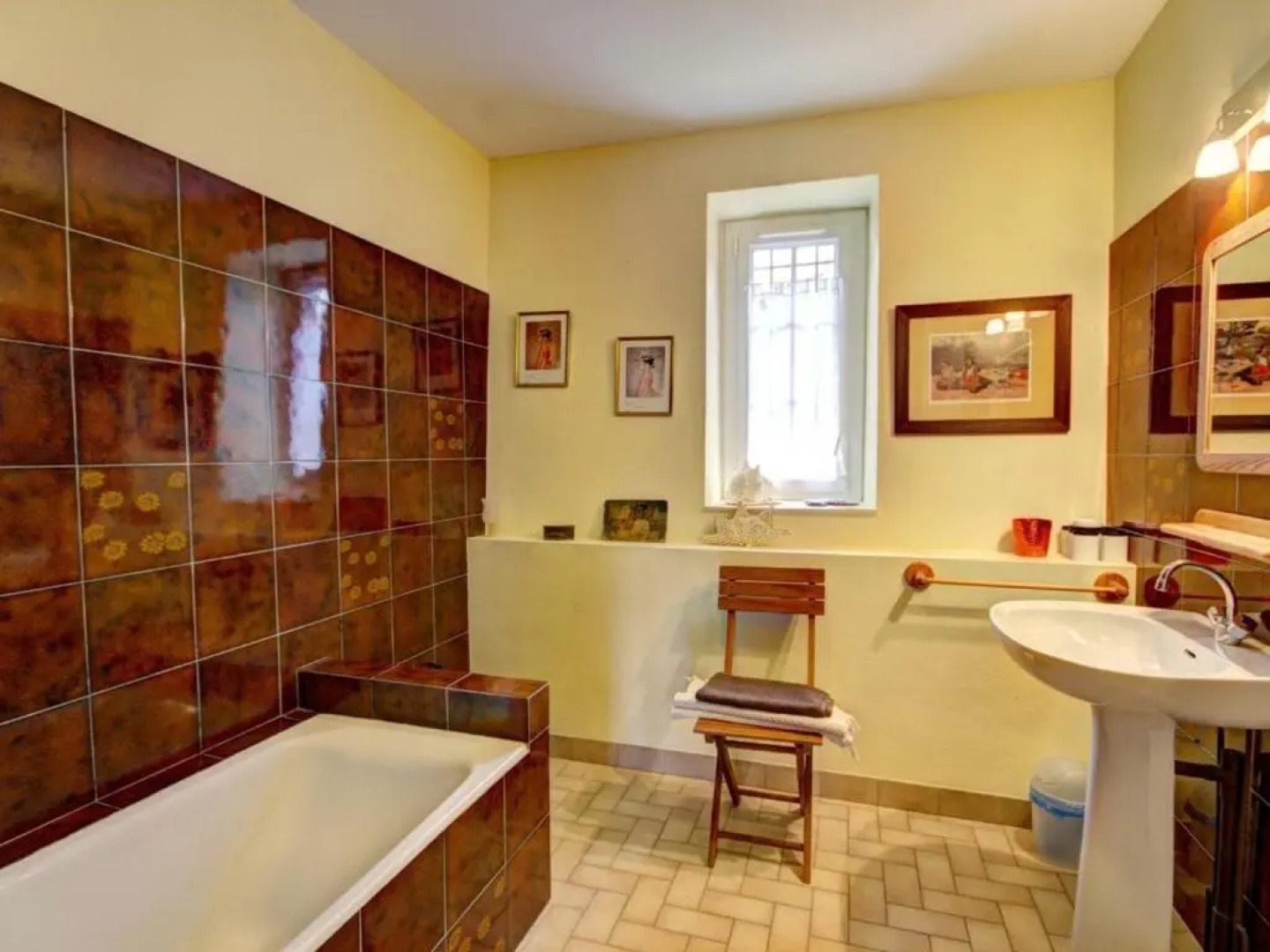 Gîte Saint-Alban-les-Eaux, 7 pièces, 10 personnes - FR-1-496-95