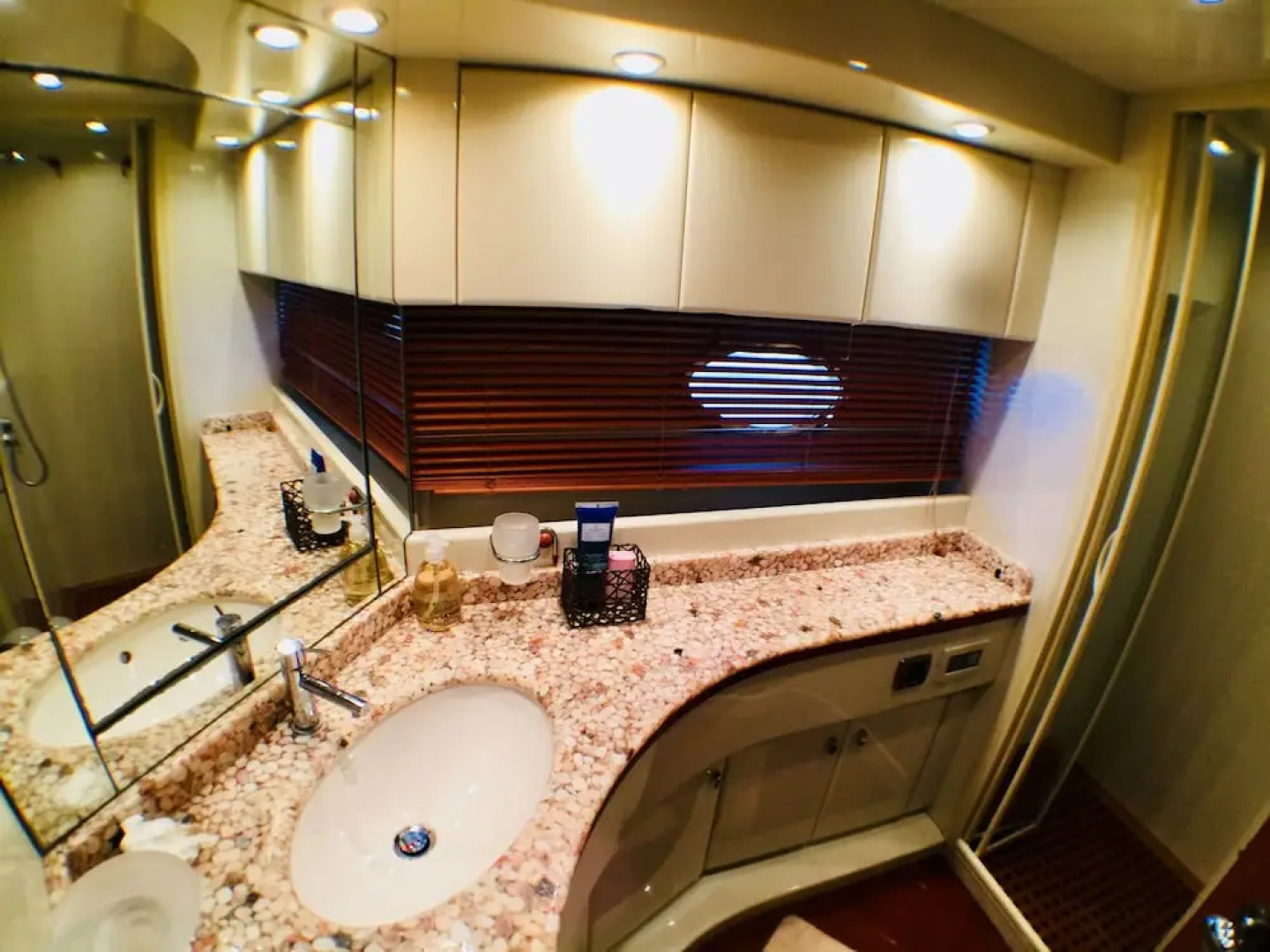 Easyacht Boat & Breakfast