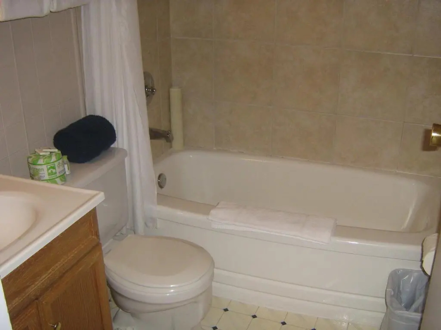 Parkway Motel & European Lodges