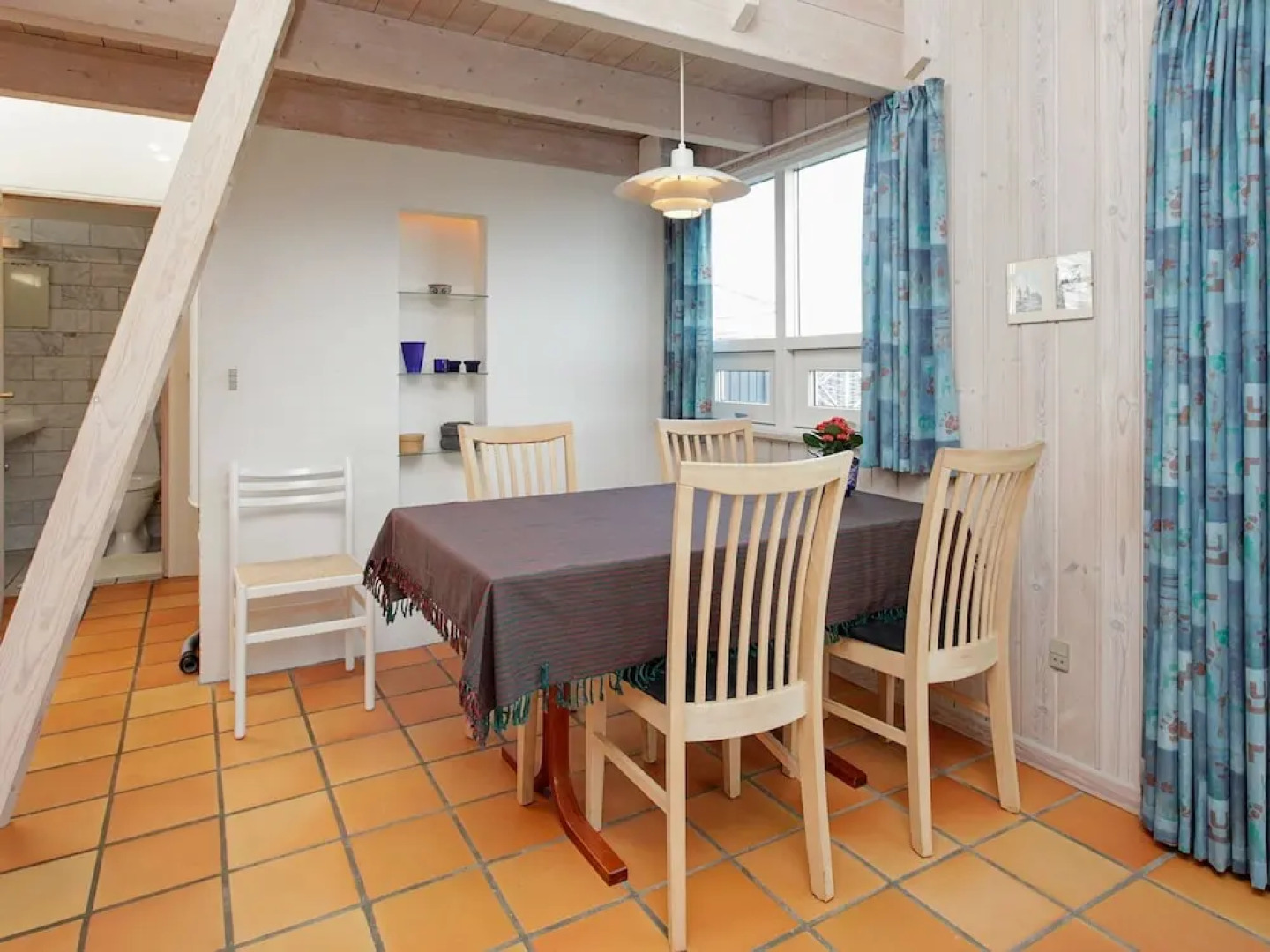 Vibrant Holiday Home in Munkebo near Sea