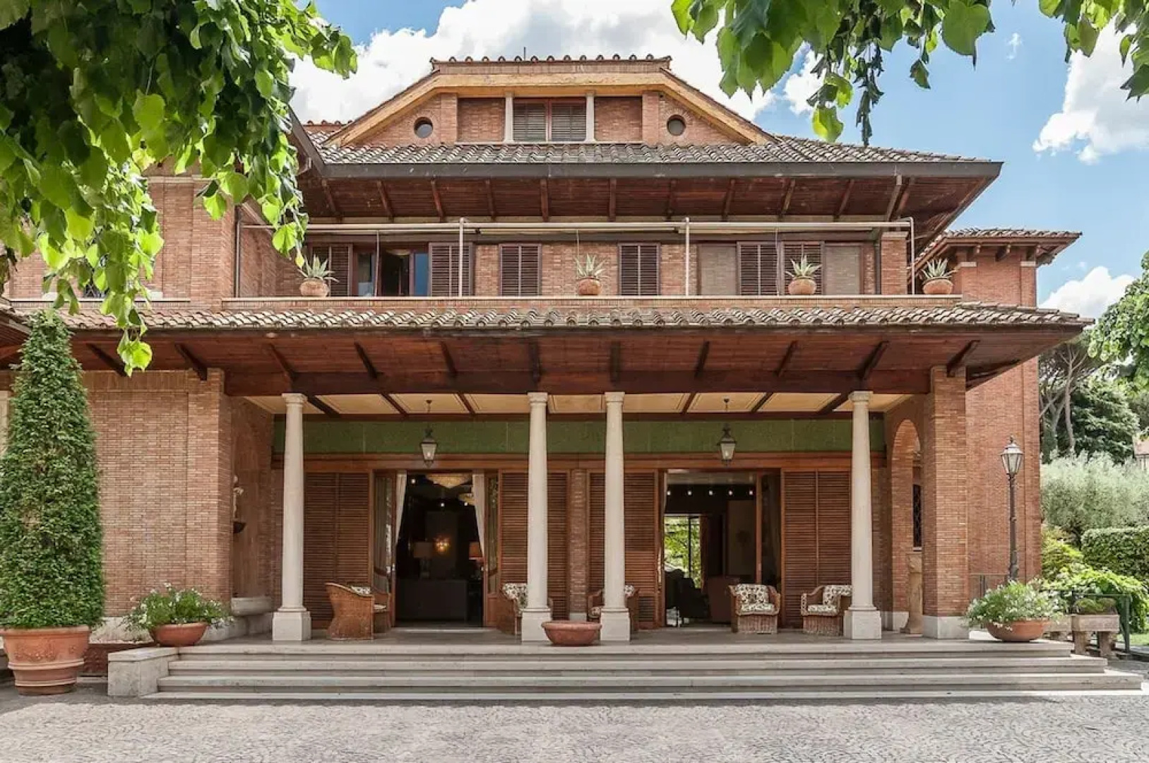 Near Rome Villa Pool Tennis Courts Perfect Family Reunion or Off-site Meeting