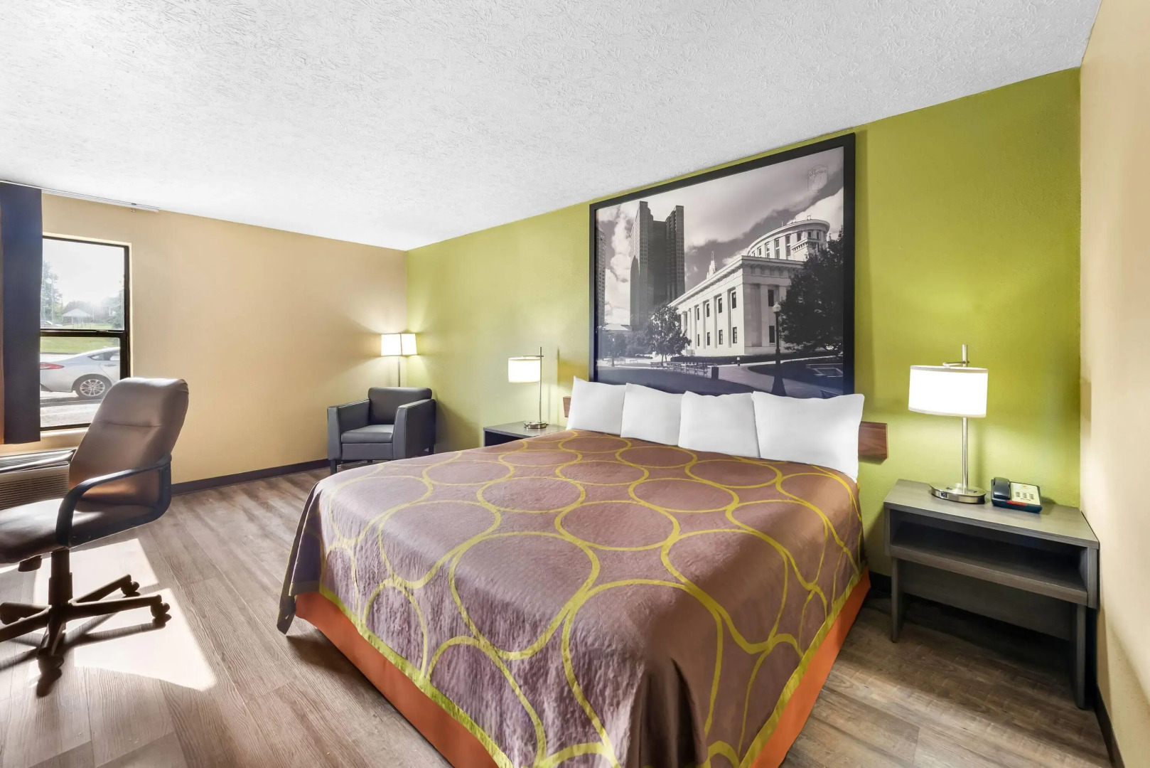 Super 8 by Wyndham Bellefontaine