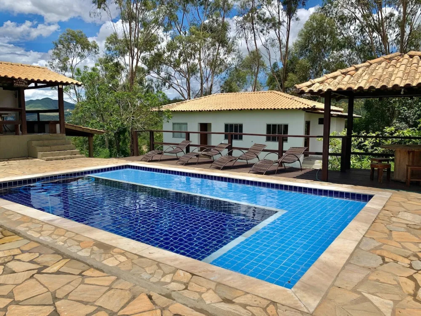 Paz e Tranquilidade - Casa para 15 pessoas com 5 quartos