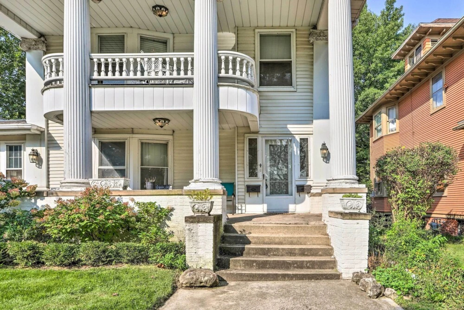 Historic Regal Retreat ~ 2 Mi to Dtwn Toledo!