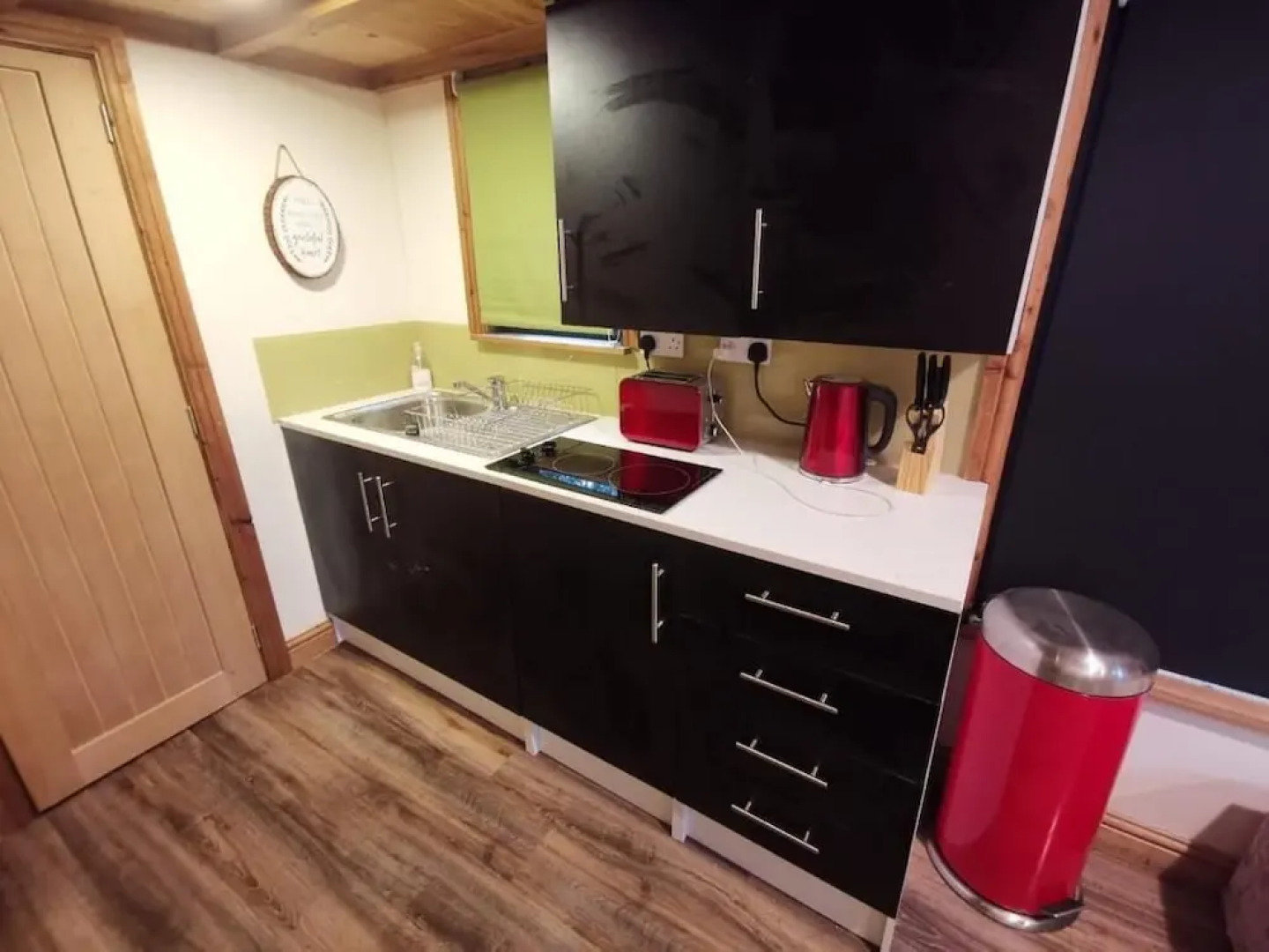 Tiny House-Hot Tub-St Clears-Pembrokeshire-Tenby